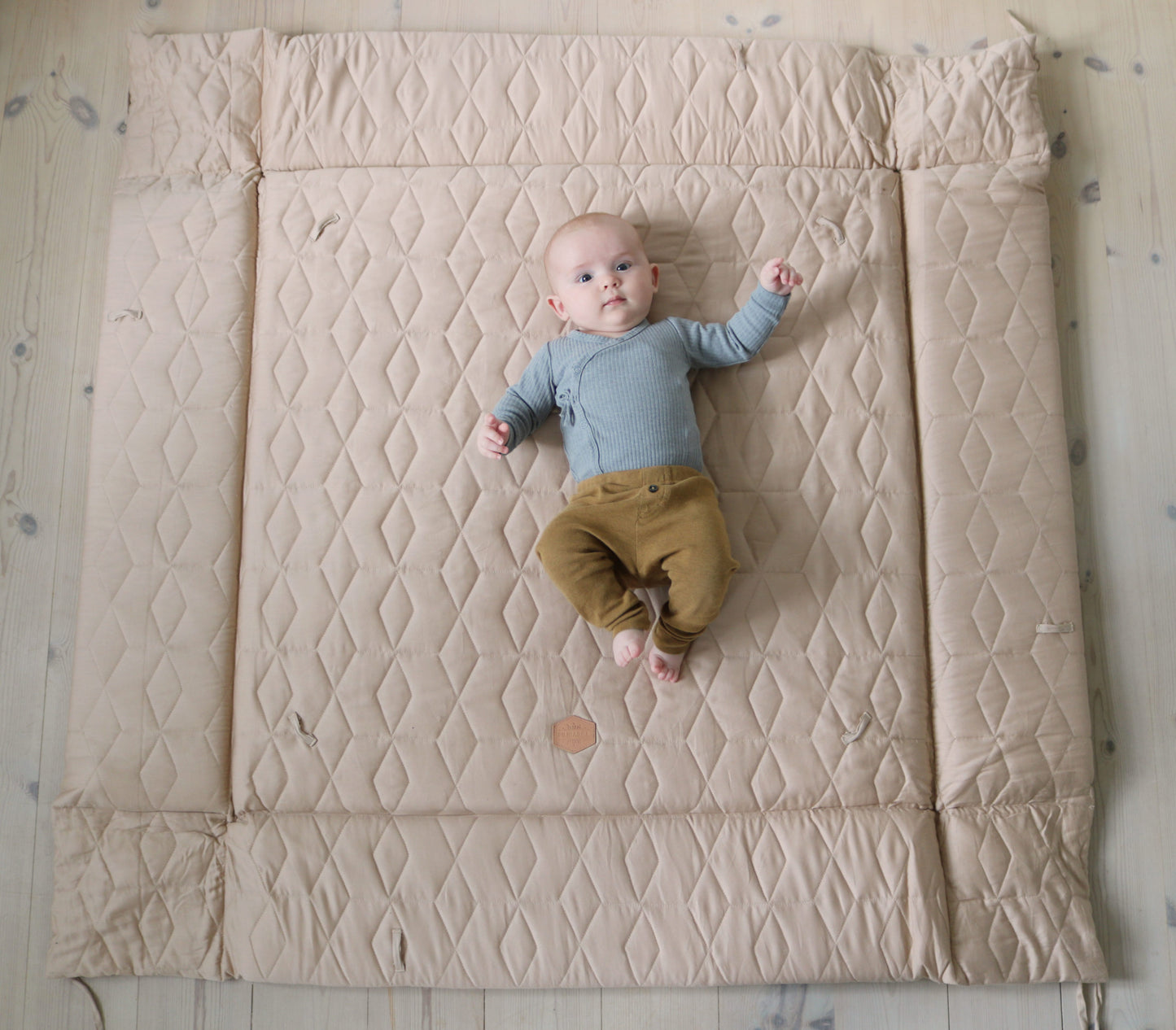 Aktivitätsnest - Weiches Quilt